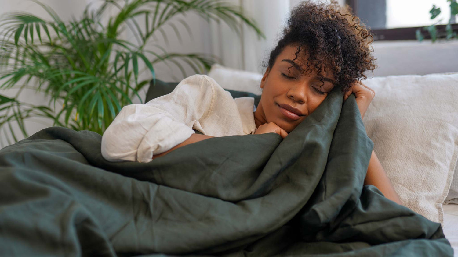 Wie verwende ich eine Gewichtsdecke? Hier zu sehen: Levi von KNUS - 30 tage Probeschlafen und eingewöhnung.