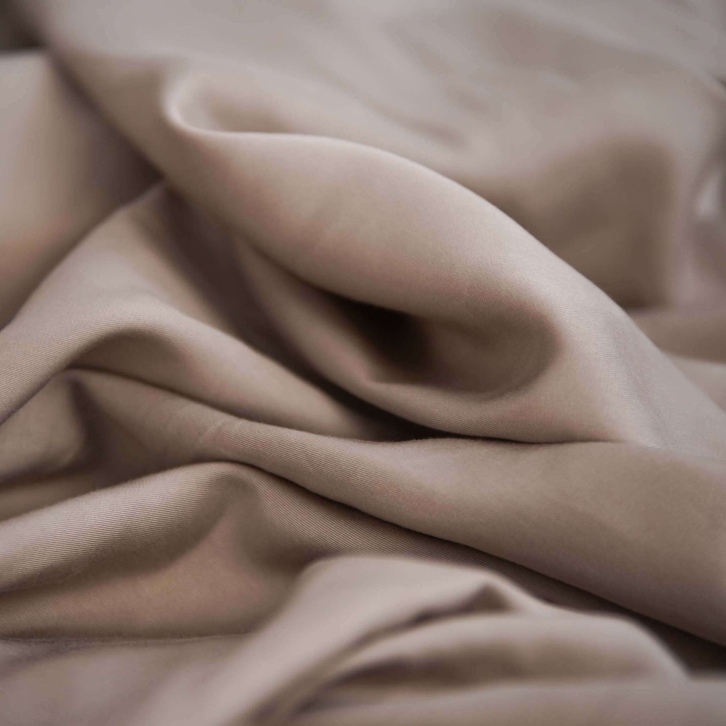 Nalu von KNUS beige taupe farbe textil close up