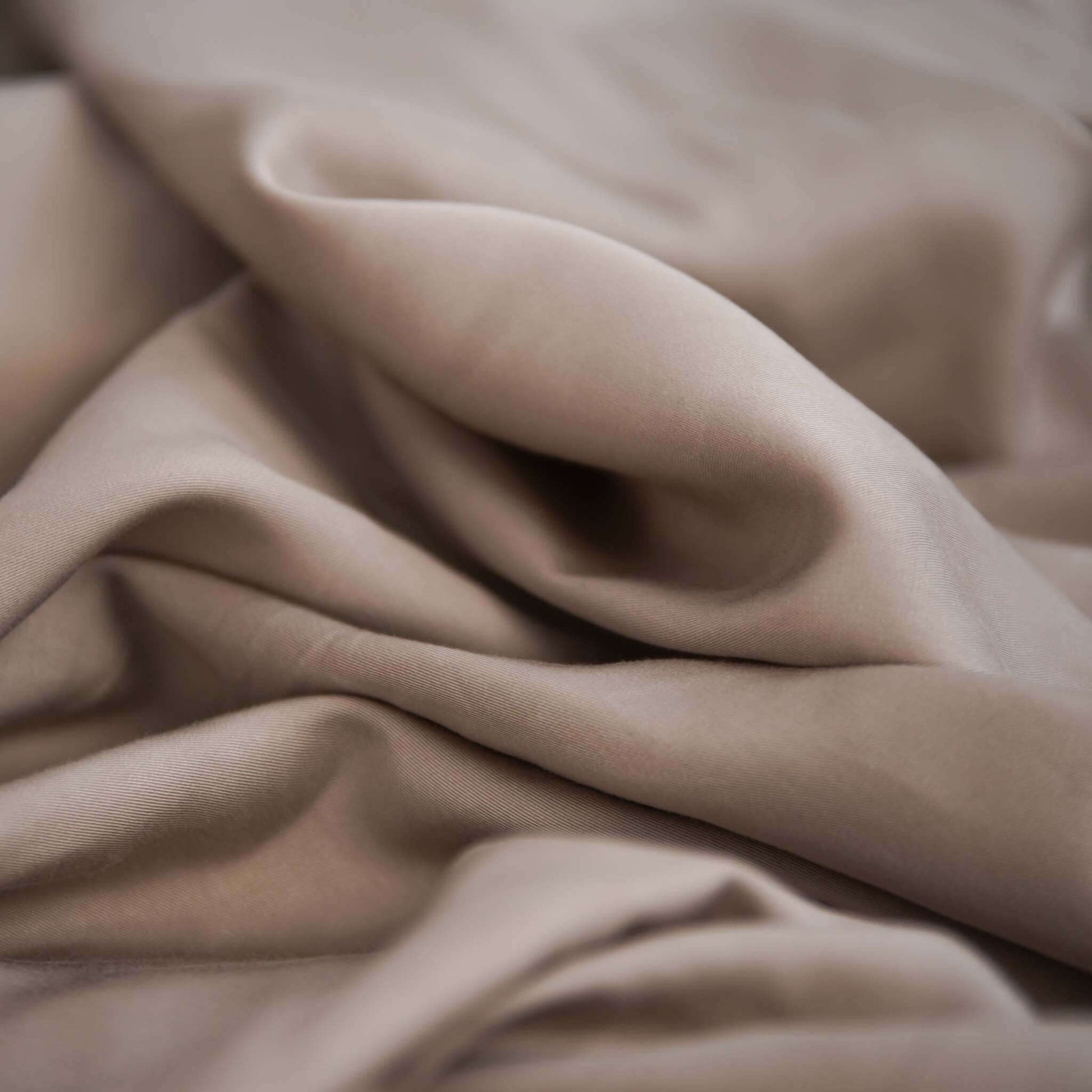 Nalu von KNUS beige taupe farbe textil close up